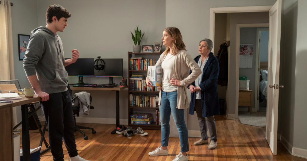Sister Buys a Crib for Her Mom’s House, Then Demands Her Brother Sacrifice His Only Private Space Sister Buys a Crib for Her Mom’s House, Then Demands Her Brother Sacrifice His Only Private Space