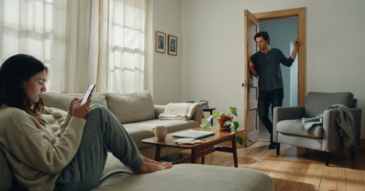 Woman Stops Being Her Boyfriend’s Emergency Contact After He Secretly Replaces Her With Family Woman Stops Being Her Boyfriend’s Emergency Contact After He Secretly Replaces Her With Family